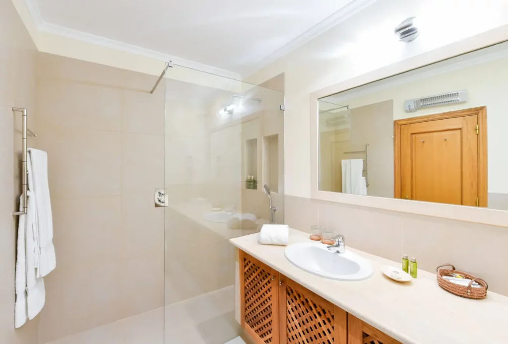 Martinhal Quinta 2-bedroom Superior Townhouse Bathroom