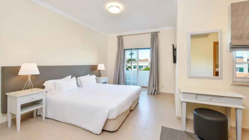 Martinhal Quinta 2-bedroom Superior Townhouse Bedroom