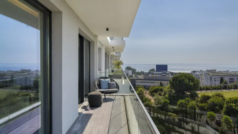 Elegant 4-bedroom apartment with balcony and river views